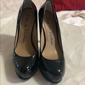 Shoe